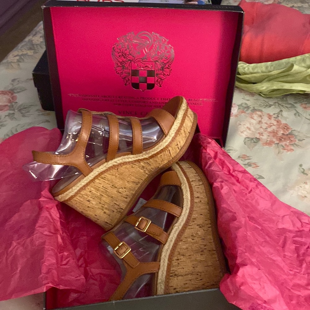 Vince Camuto Serafina wedges size 10